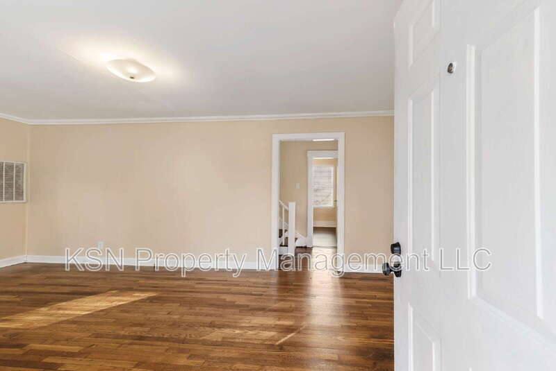House for rent at 1921 Reynolds St, Savannah, GA 31401