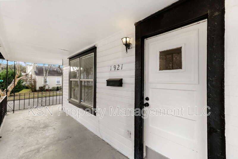 House for rent at 1921 Reynolds St, Savannah, GA 31401