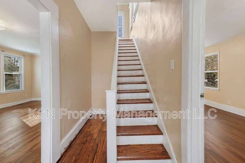 House for rent at 1921 Reynolds St, Savannah, GA 31401