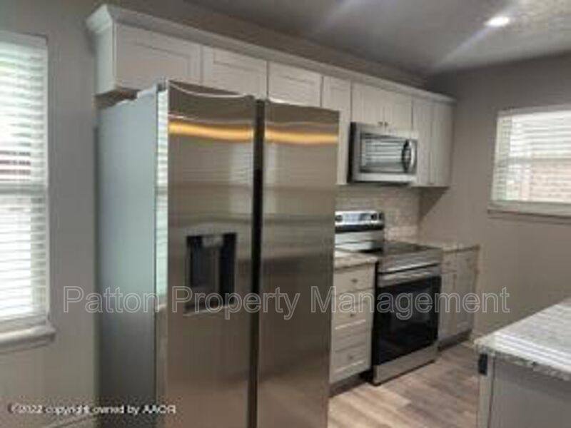 Apartment for rent at 102 8th St #D, Farwell, TX 79325