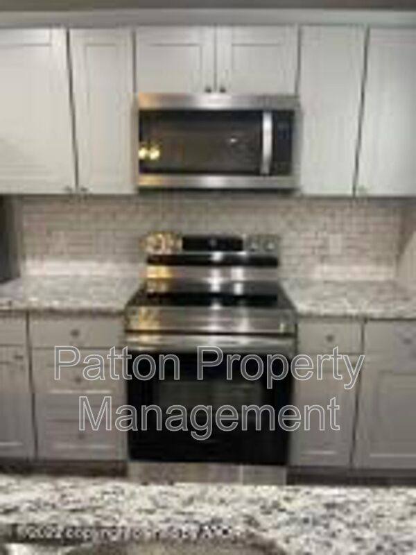 Apartment for rent at 102 8th St #D, Farwell, TX 79325