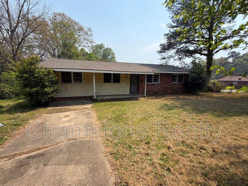 House for rent at 1502 Baker St, Columbus, GA 31907