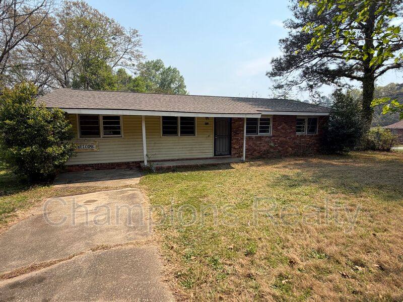 House for rent at 1502 Baker St, Columbus, GA 31907