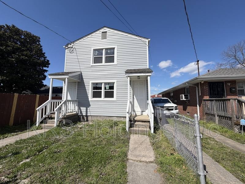 Apartment for rent at 709 33rd St #1, Newport News, VA 23607