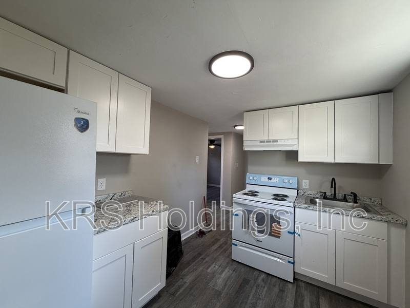 Apartment for rent at 709 33rd St #1, Newport News, VA 23607