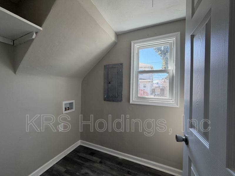 Apartment for rent at 709 33rd St #1, Newport News, VA 23607