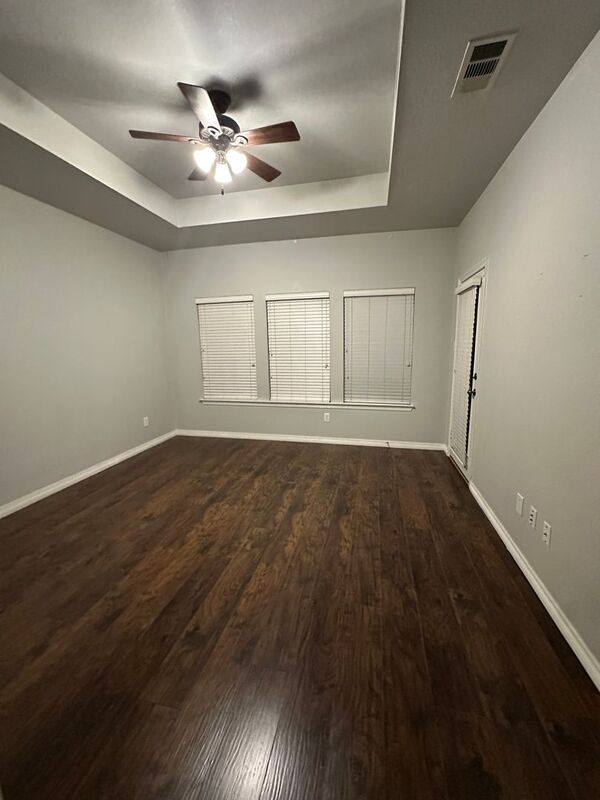 Townhouse for rent at 1004 Colonial Dr, Coppell, TX 75019