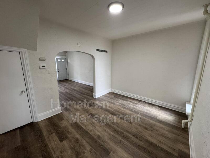 Townhouse for rent at 1615 Naudain St, Harrisburg, PA 17104
