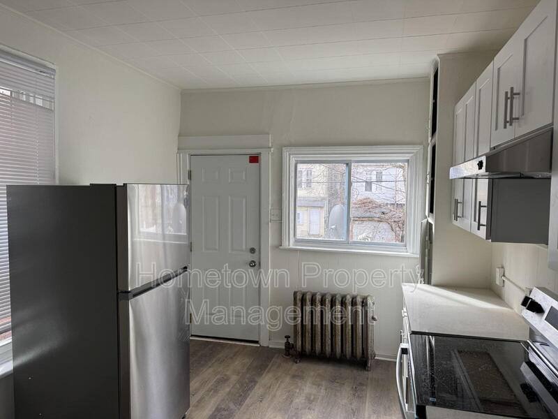 Townhouse for rent at 1615 Naudain St, Harrisburg, PA 17104