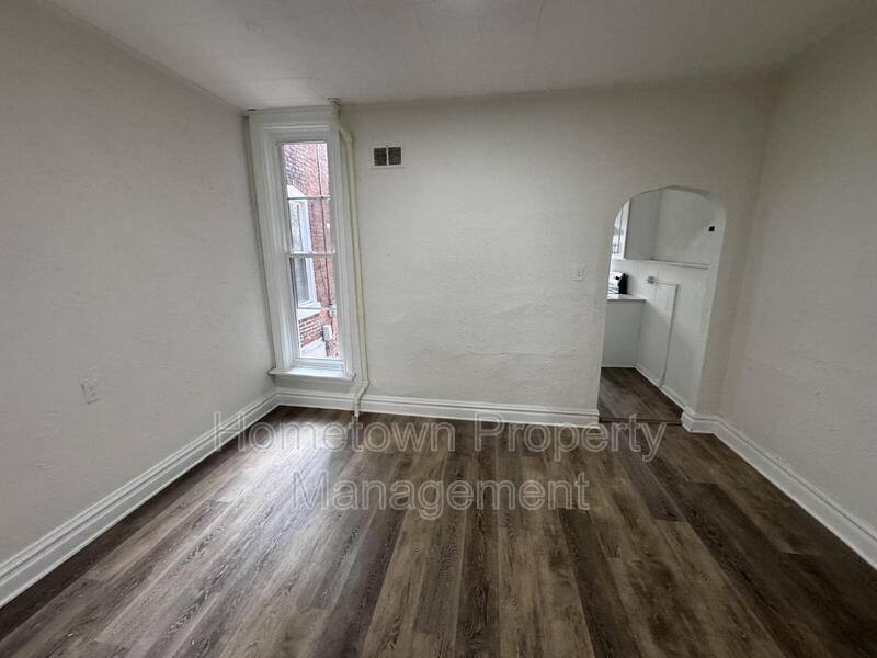 Townhouse for rent at 1615 Naudain St, Harrisburg, PA 17104