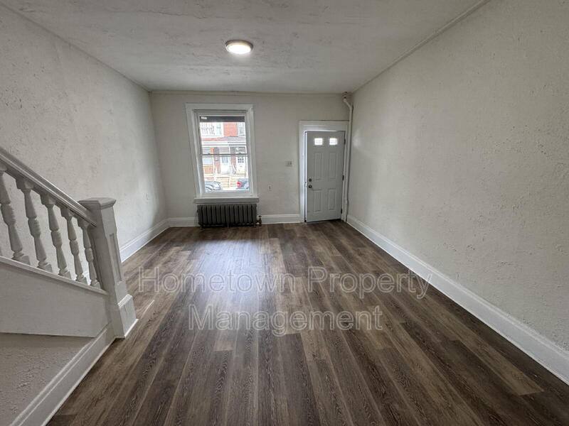 Townhouse for rent at 1615 Naudain St, Harrisburg, PA 17104