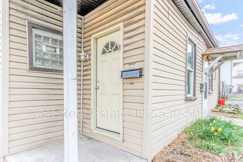 Apartment for rent at 5816 Smithfield St #3, McKeesport, PA 15135