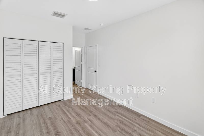 Townhouse for rent at 1611 NW 29th Rd #3, Gainesville, FL 32605