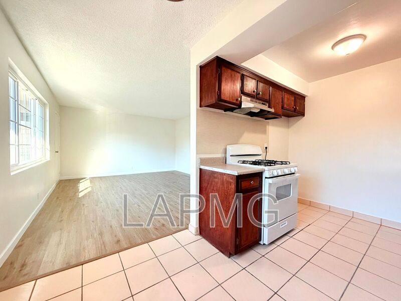 House for rent at 7035 -7039 Miles Ave #7035 B, Huntington Park, CA 90255