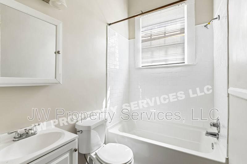 Apartment for rent at 2332 Ursulines Ave #B, New Orleans, LA 70119