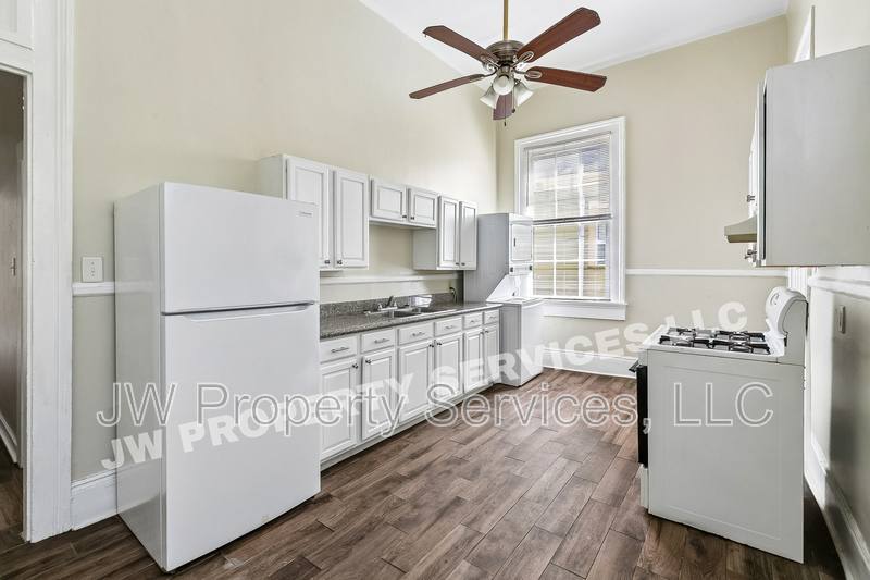 Apartment for rent at 2332 Ursulines Ave #B, New Orleans, LA 70119