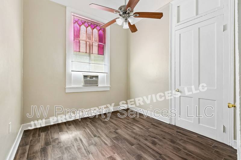 Apartment for rent at 2332 Ursulines Ave #B, New Orleans, LA 70119