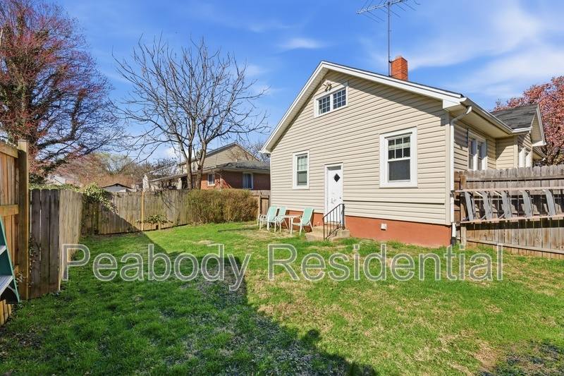 House for rent at 5114 19th Rd N #LIVING, Arlington, VA 22207
