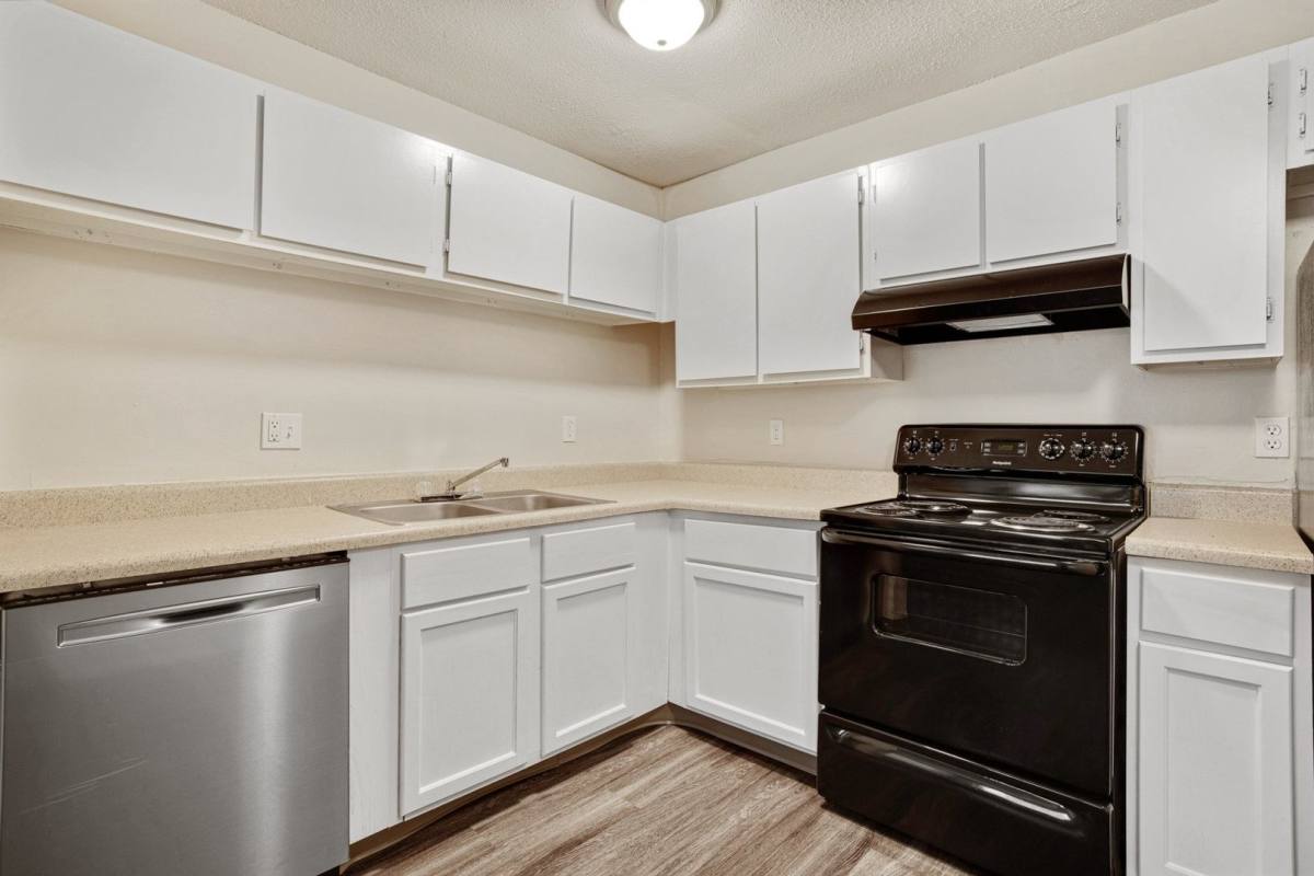 Apartment for rent at 16615 W 139th St, Olathe, KS 66062