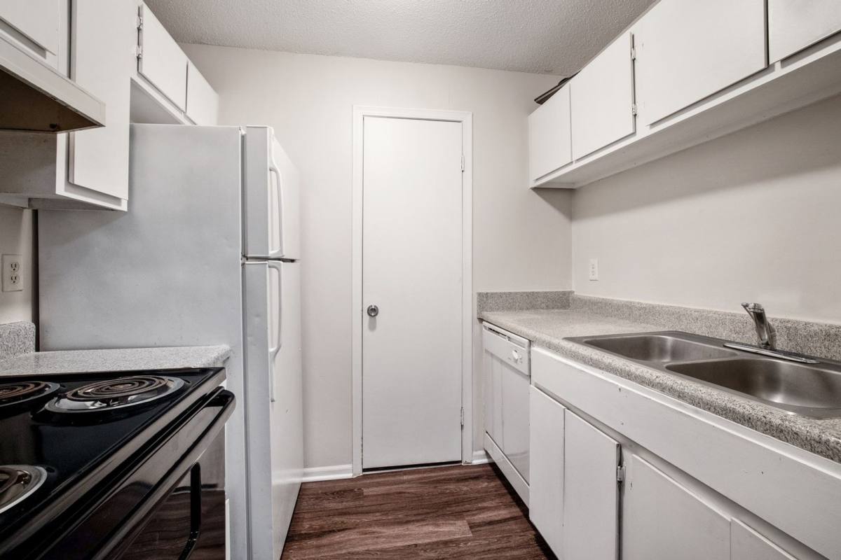 Apartment for rent at 16615 W 139th St, Olathe, KS 66062