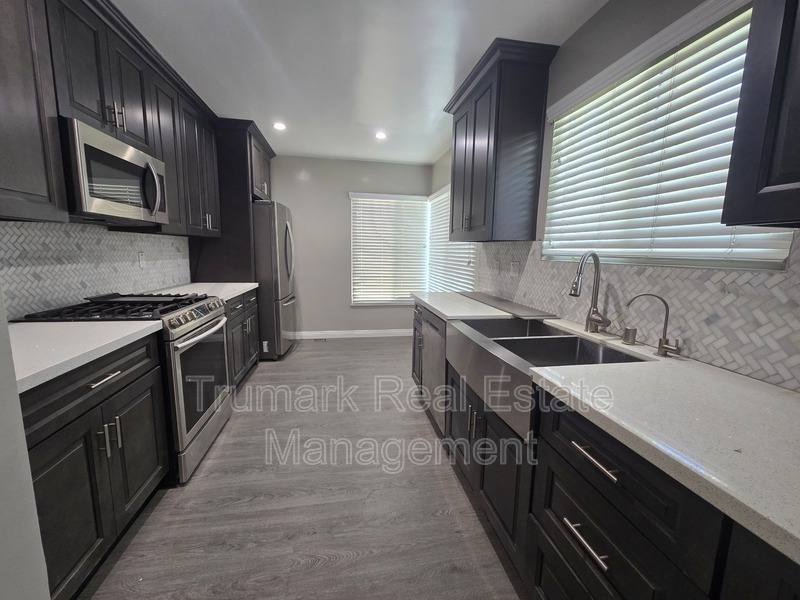 Apartment for rent at 1303 N Brand Blvd #1, Glendale, CA 91202