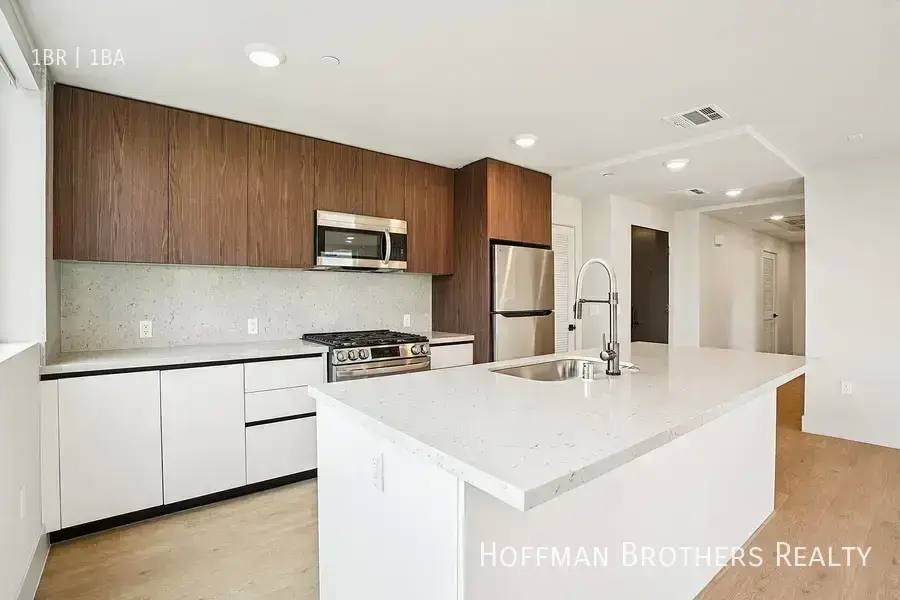Apartment for rent at 707 S Berendo St, Los Angeles, CA 90005