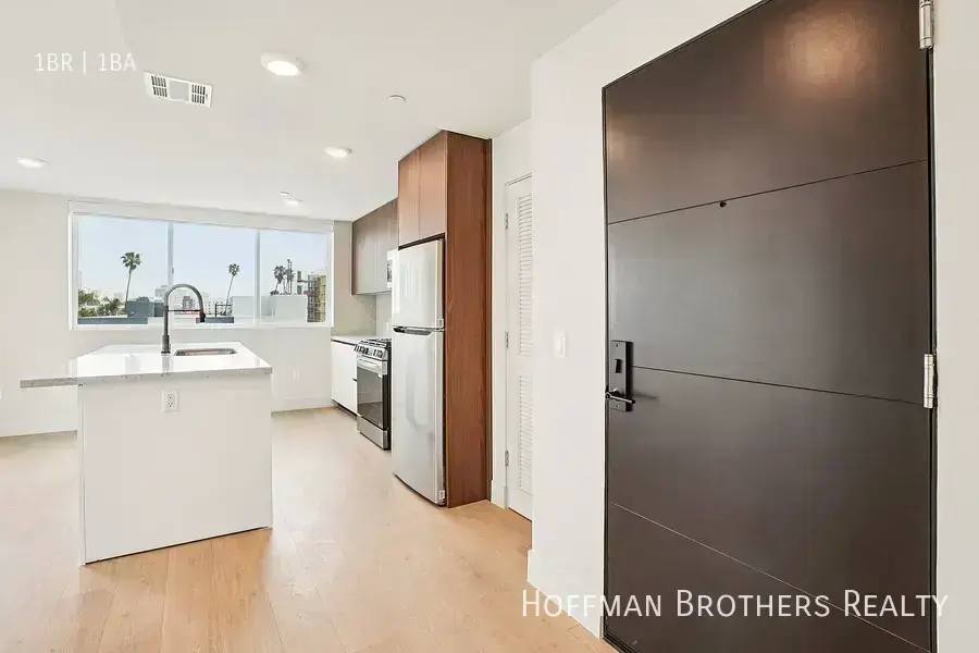 Apartment for rent at 707 S Berendo St, Los Angeles, CA 90005