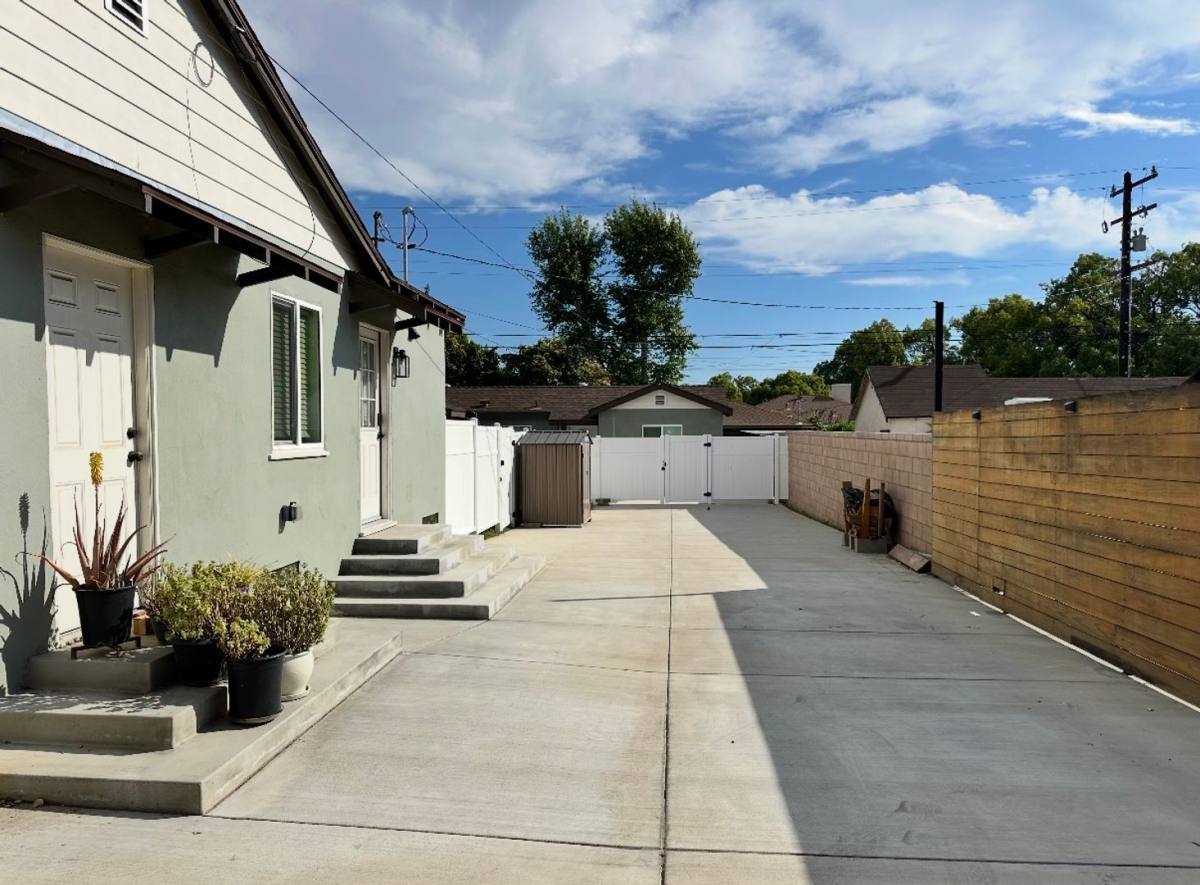Apartment for rent at 558 E Princeton St, Ontario, CA 91764