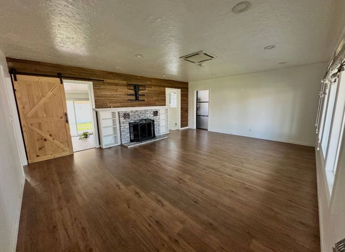 Apartment for rent at 558 E Princeton St, Ontario, CA 91764
