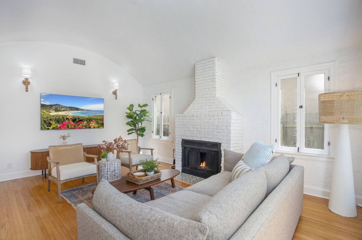 Apartment for rent at 134 Prospect Ave, Long Beach, CA 90803