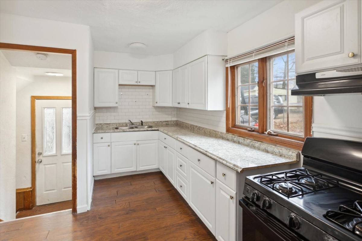 House for rent at 9504 S Highland Ave, Cleveland, OH 44125
