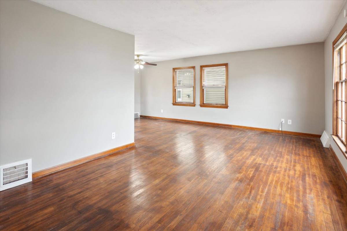 House for rent at 9504 S Highland Ave, Cleveland, OH 44125