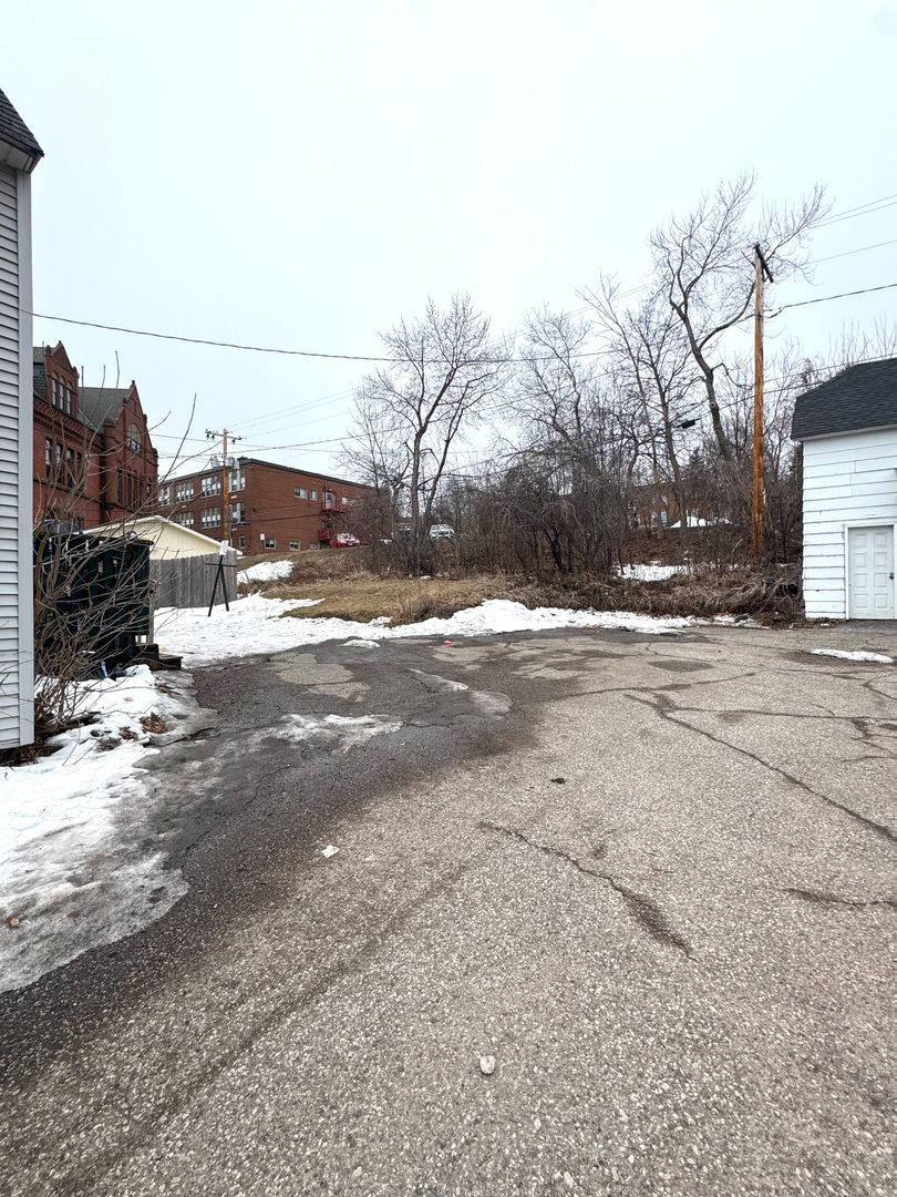 House for rent at 1821 E 1st St, Duluth, MN 55812