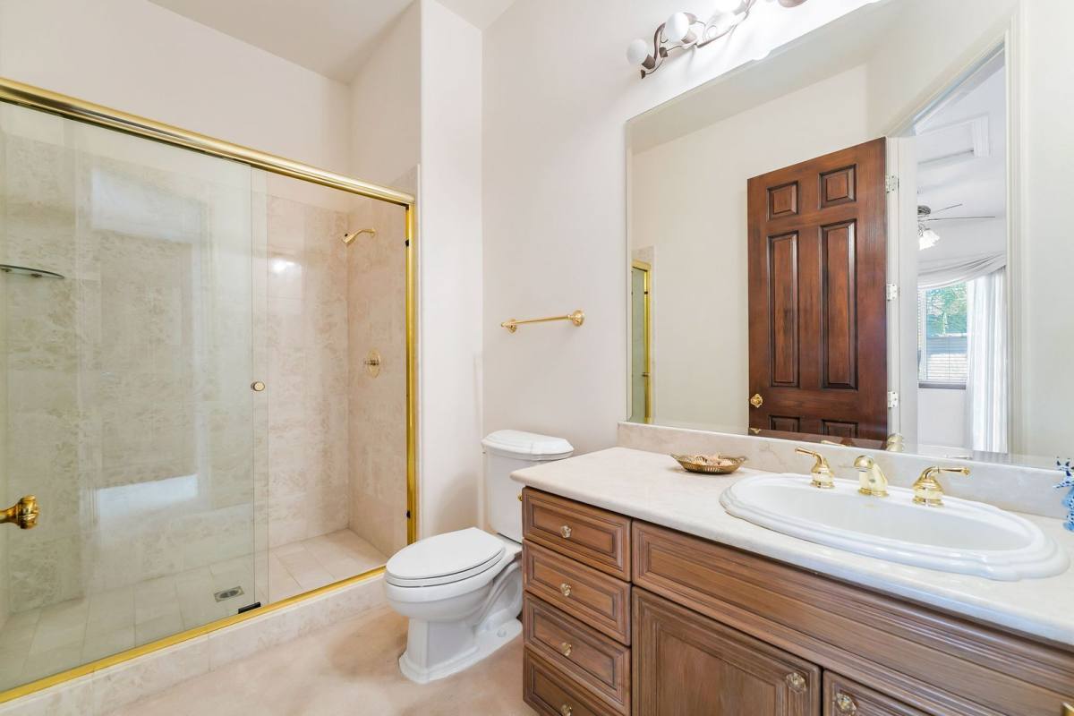 House for rent at 27 Grand Miramar Dr, Henderson, NV 89011
