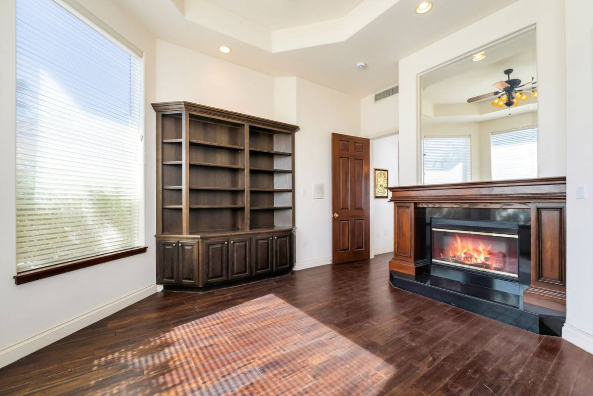 House for rent at 27 Grand Miramar Dr, Henderson, NV 89011