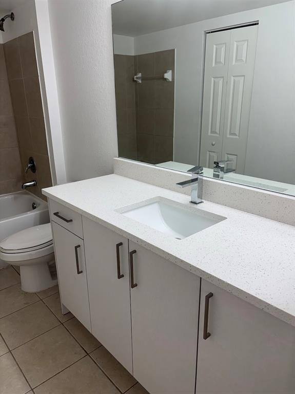 Apartment for rent at 6768 Heritage Grande #7304, Boynton Beach, FL 33437