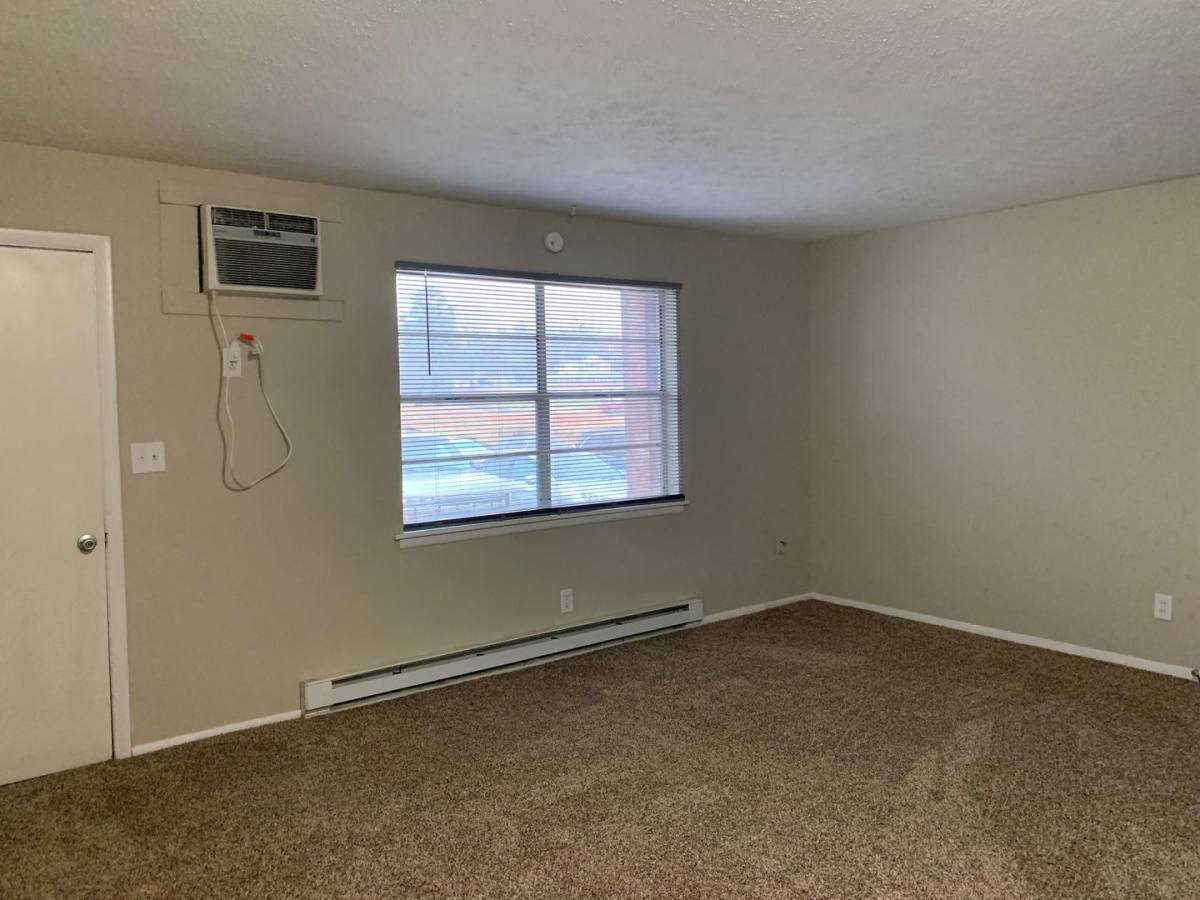 Apartment for rent at 301 W Watts St, Gretna, VA 24557