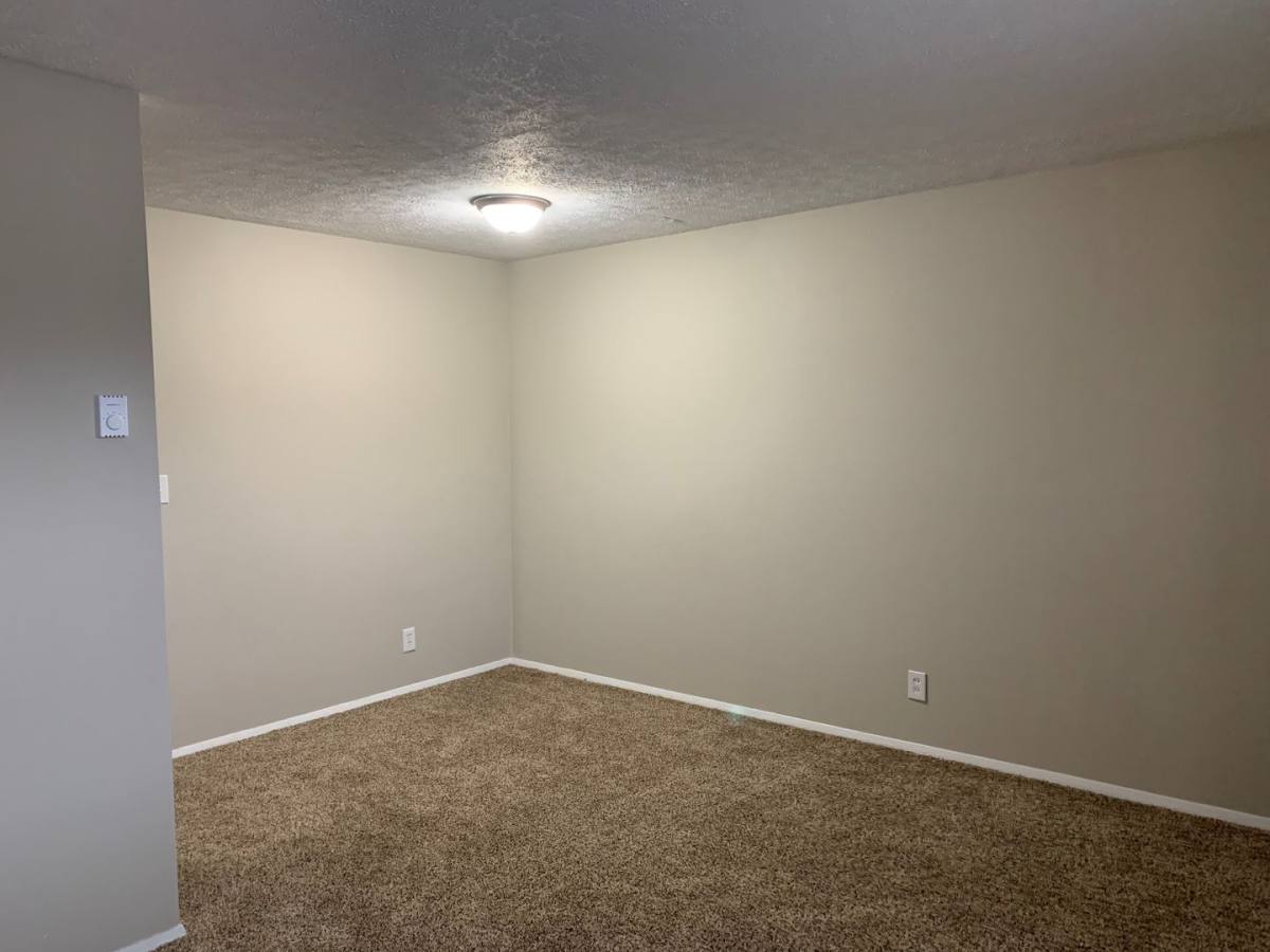Apartment for rent at 301 W Watts St, Gretna, VA 24557