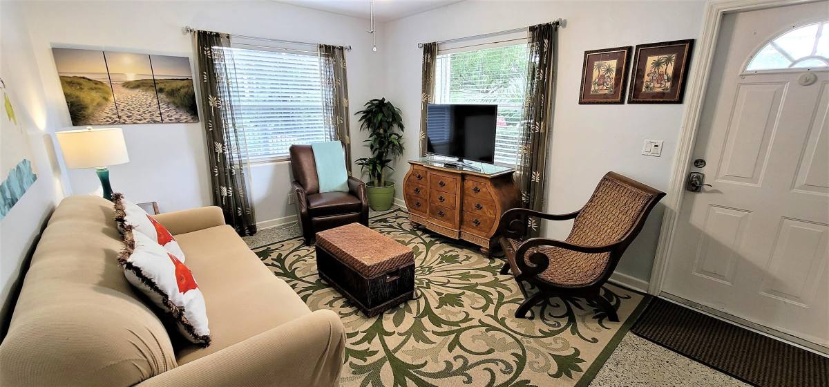 Apartment for rent at 403 32nd St #403, West Palm Beach, FL 33407