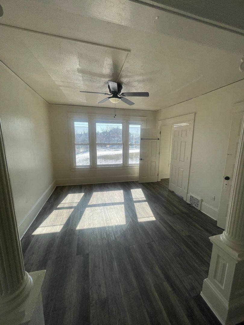 Apartment for rent at 918-920 W Windlake Ave, Milwaukee, WI 53204
