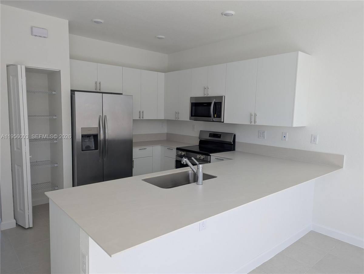 Townhouse for rent at 19448 SW 338th Terrace, Homestead, FL 33034