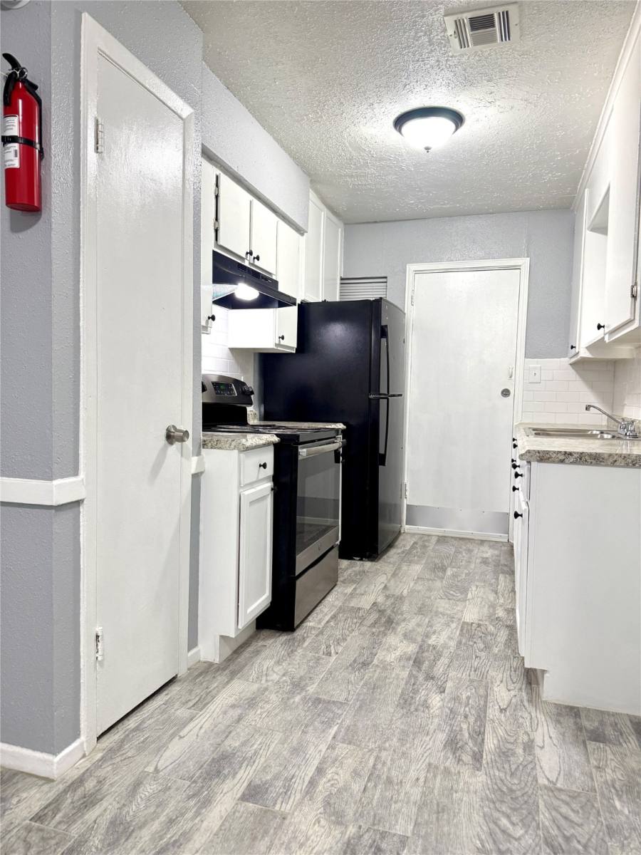 Apartment for rent at 4515 Oxford St #24, Houston, TX 77022