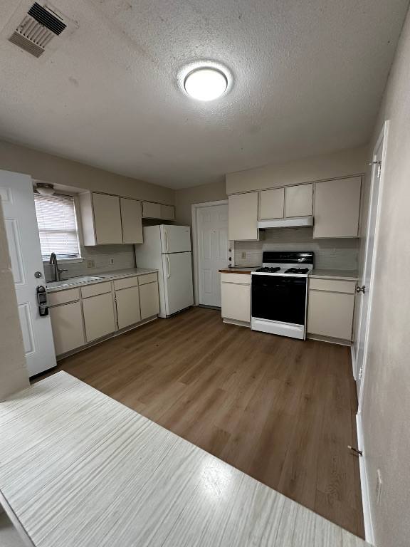 Apartment for rent at 5802 Emerald Forest Dr #5802B, Austin, TX 78745