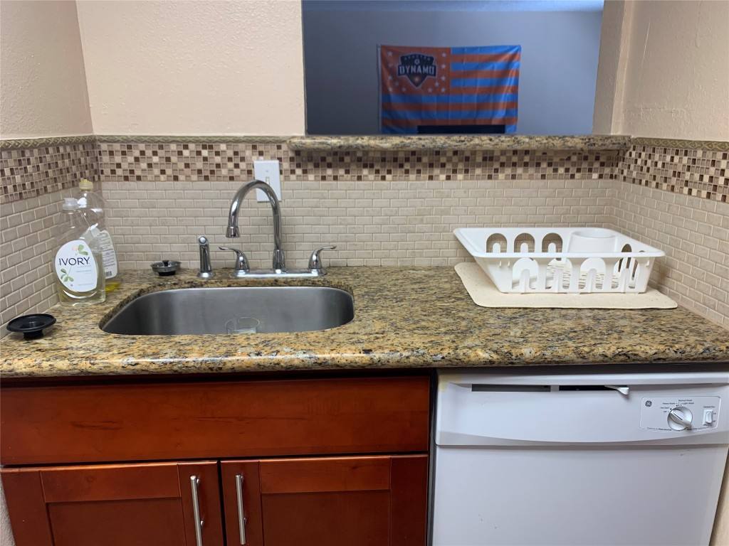 Apartment for rent at 2401 Leon St #203, Austin, TX 78705