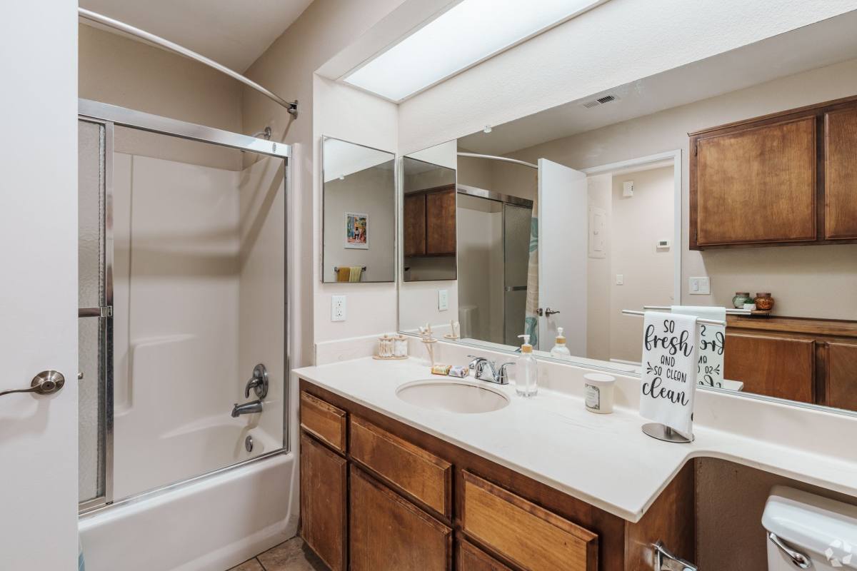 Apartment for rent at 8101 Camino Media, Bakersfield, CA 93311