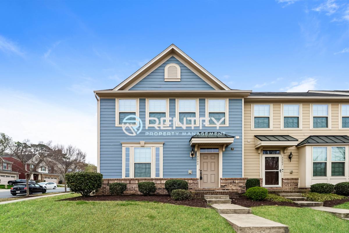 Townhouse for rent at 3303 Major Samuals Way, Charlotte, NC 28208