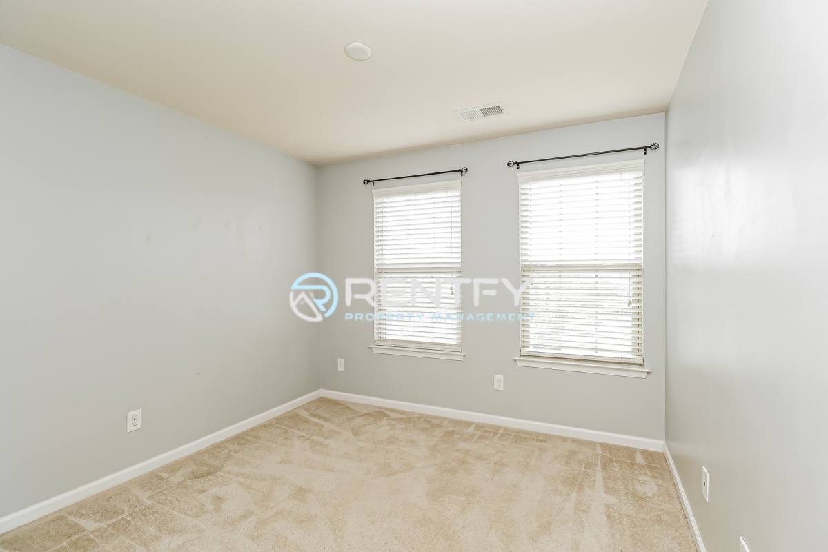Townhouse for rent at 3303 Major Samuals Way, Charlotte, NC 28208