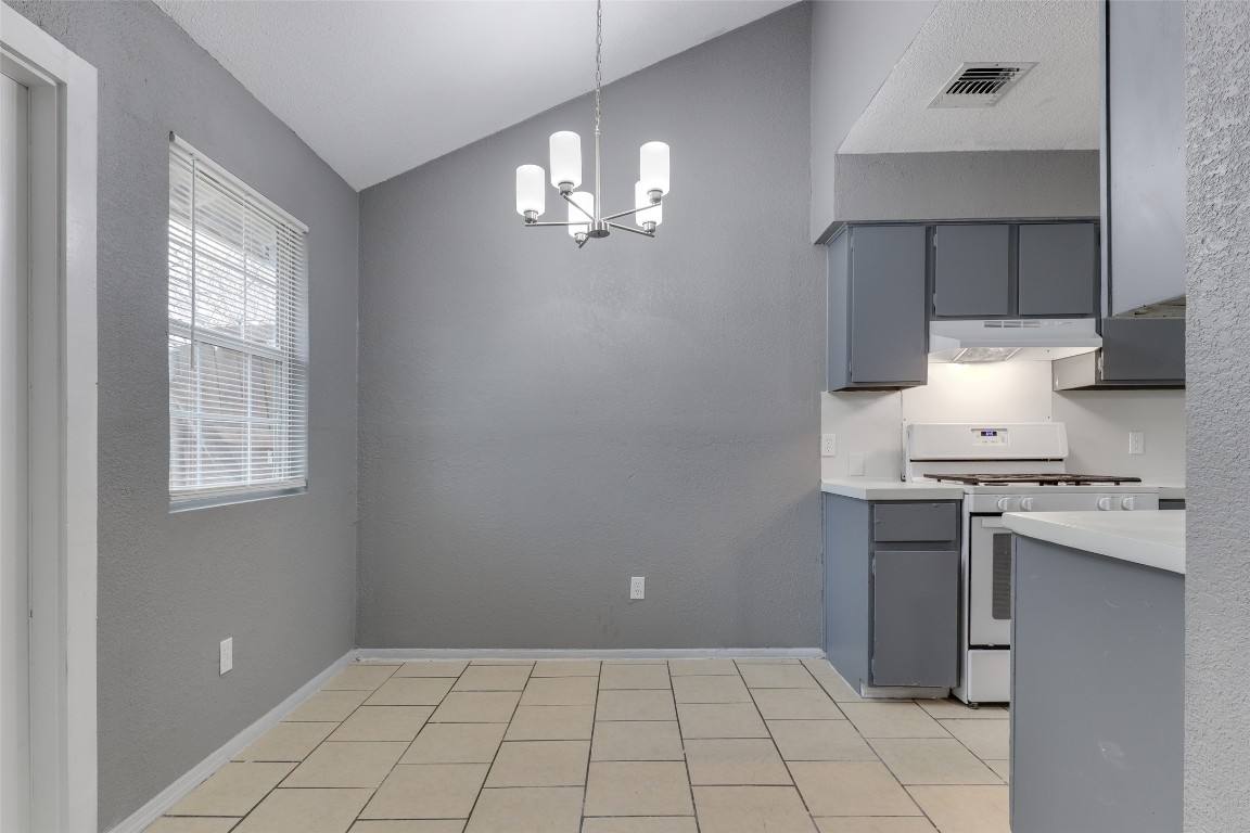 Apartment for rent at 6605 Deatonhill Dr, Austin, TX 78745