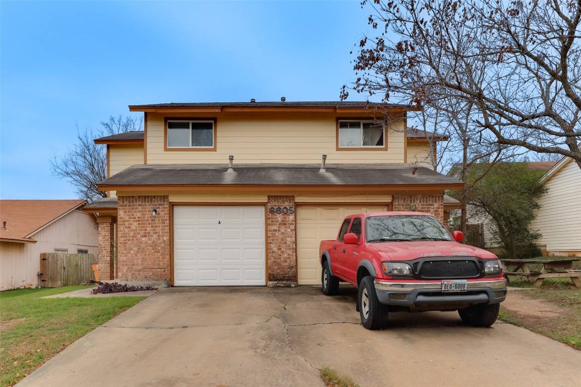 Apartment for rent at 6605 Deatonhill Dr, Austin, TX 78745