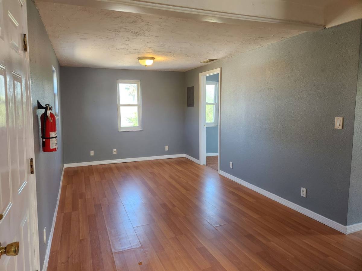 Apartment for rent at 929 N Grandview Ave, Daytona Beach, FL 32118